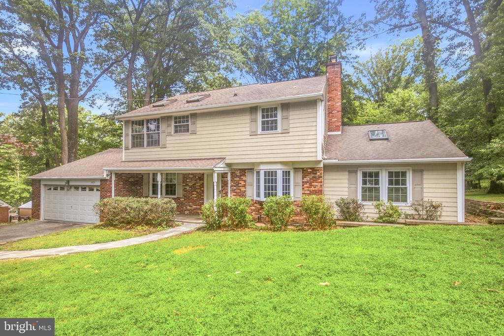 1023 MILLSTREAM DRIVE