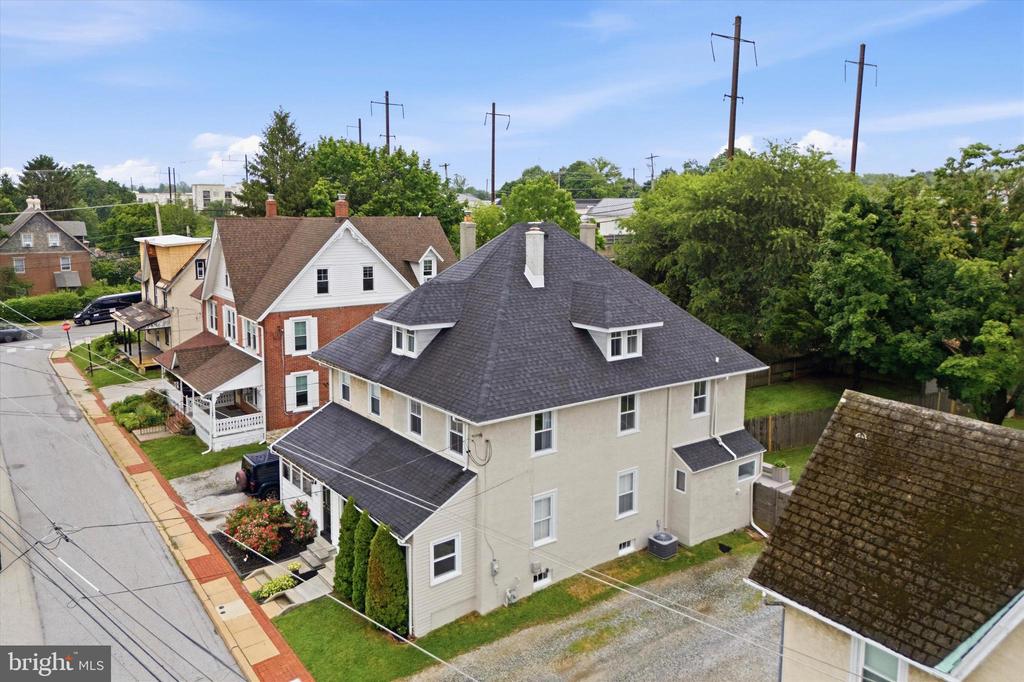 108 W BROAD STREET