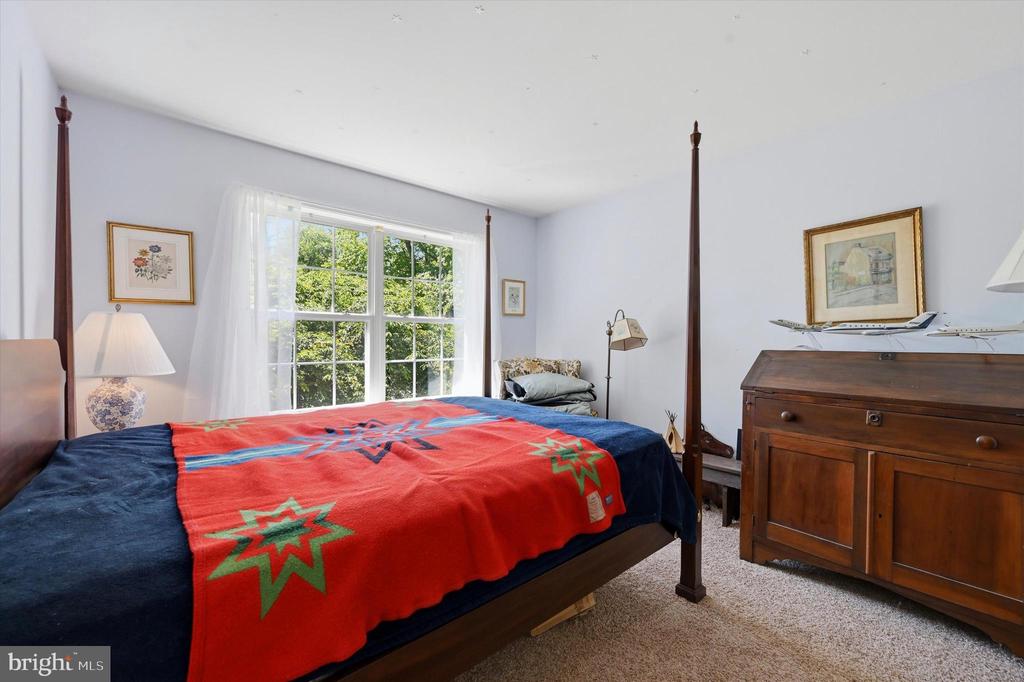 2265 STRASBURG ROAD