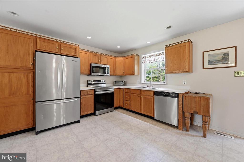 2265 STRASBURG ROAD
