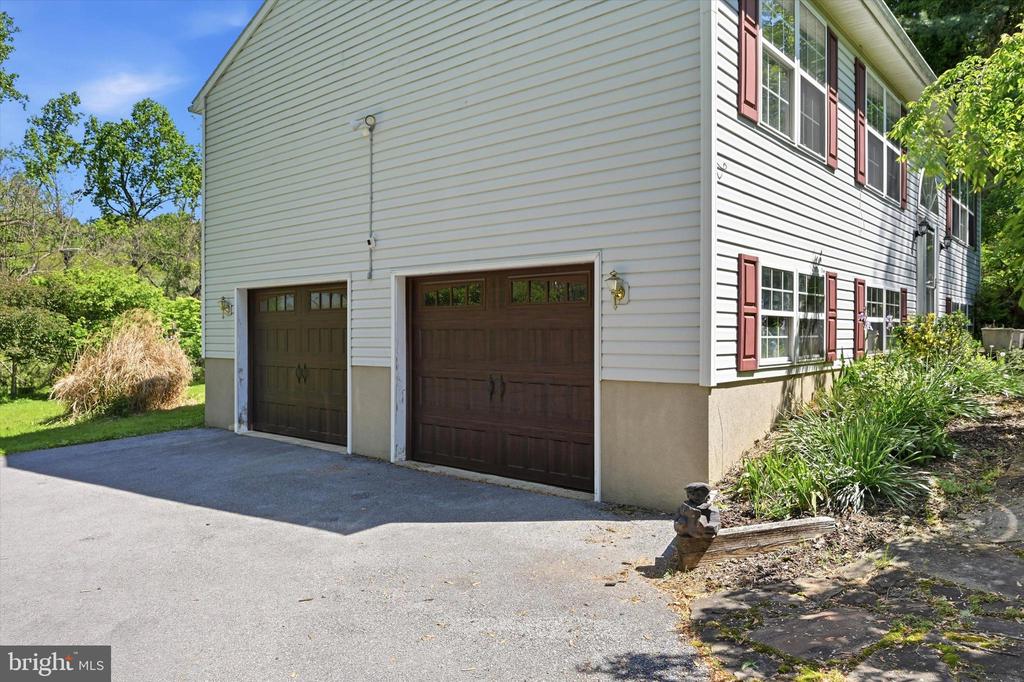 2265 STRASBURG ROAD