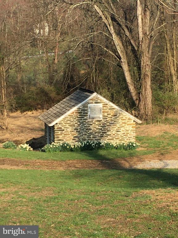 2275 STRASBURG ROAD