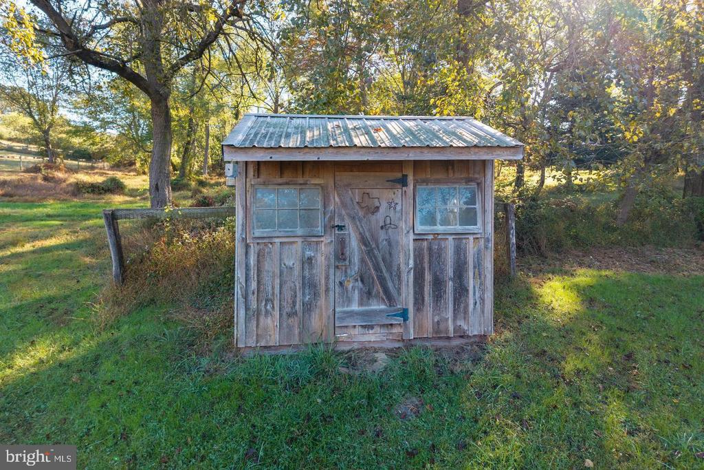 2275 STRASBURG ROAD