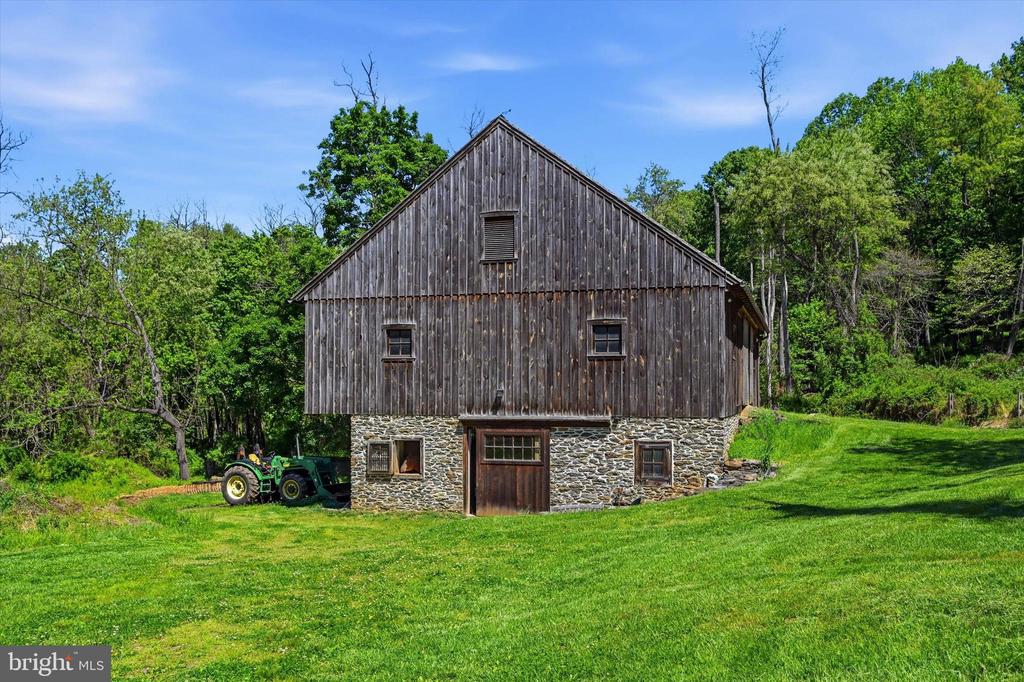 2275 STRASBURG ROAD