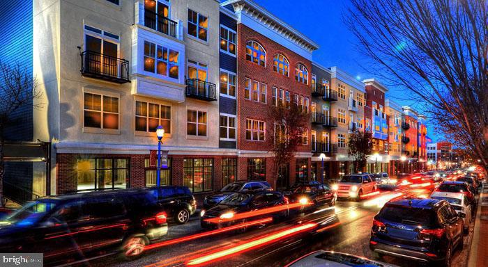 131 BRIDGE STREET Unit: 1414