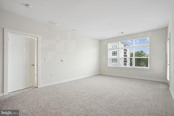 131 BRIDGE STREET Unit: 1414