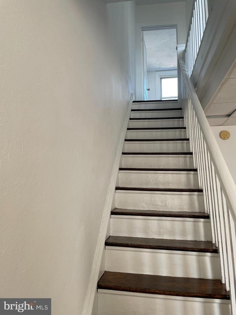 109 LAFAYETTE AVENUE