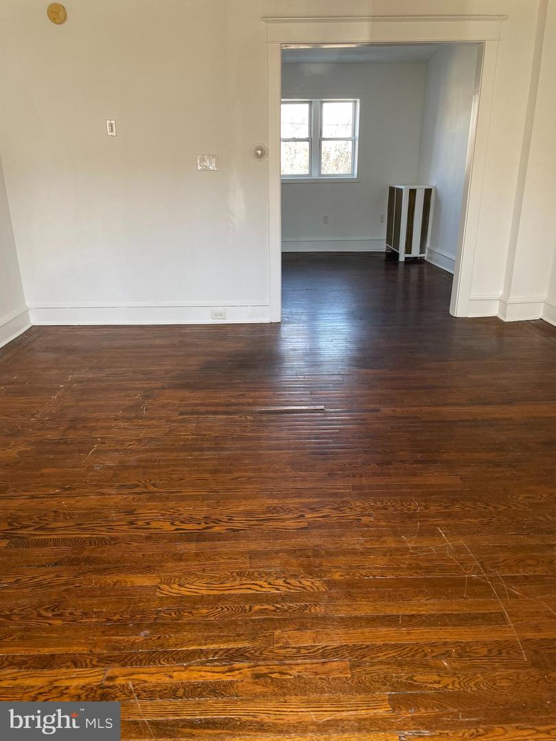 109 LAFAYETTE AVENUE