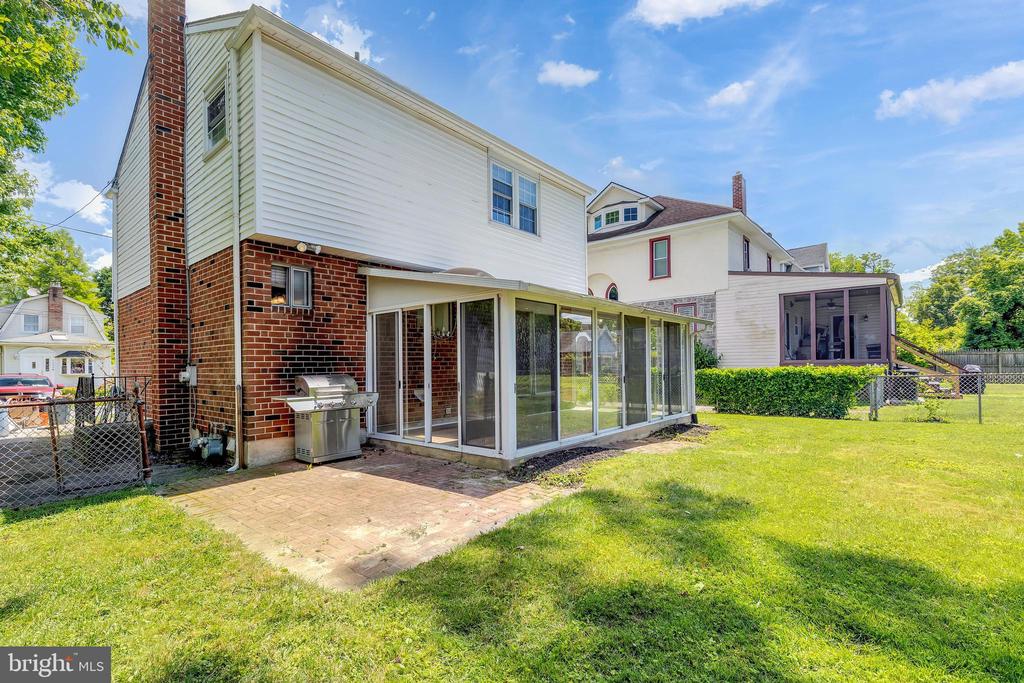 244 W Ridley Ave