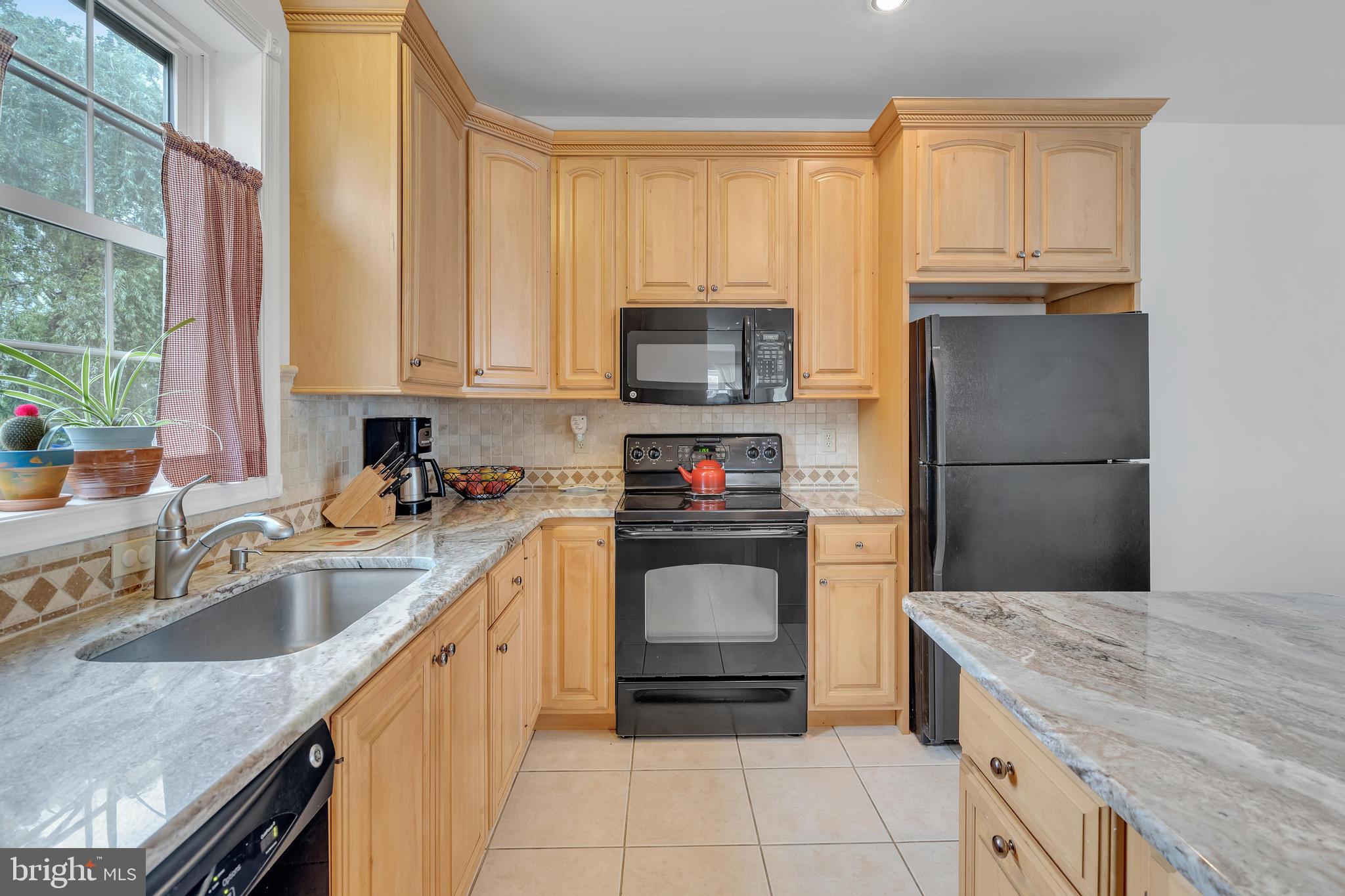 316 Blakeley Rd