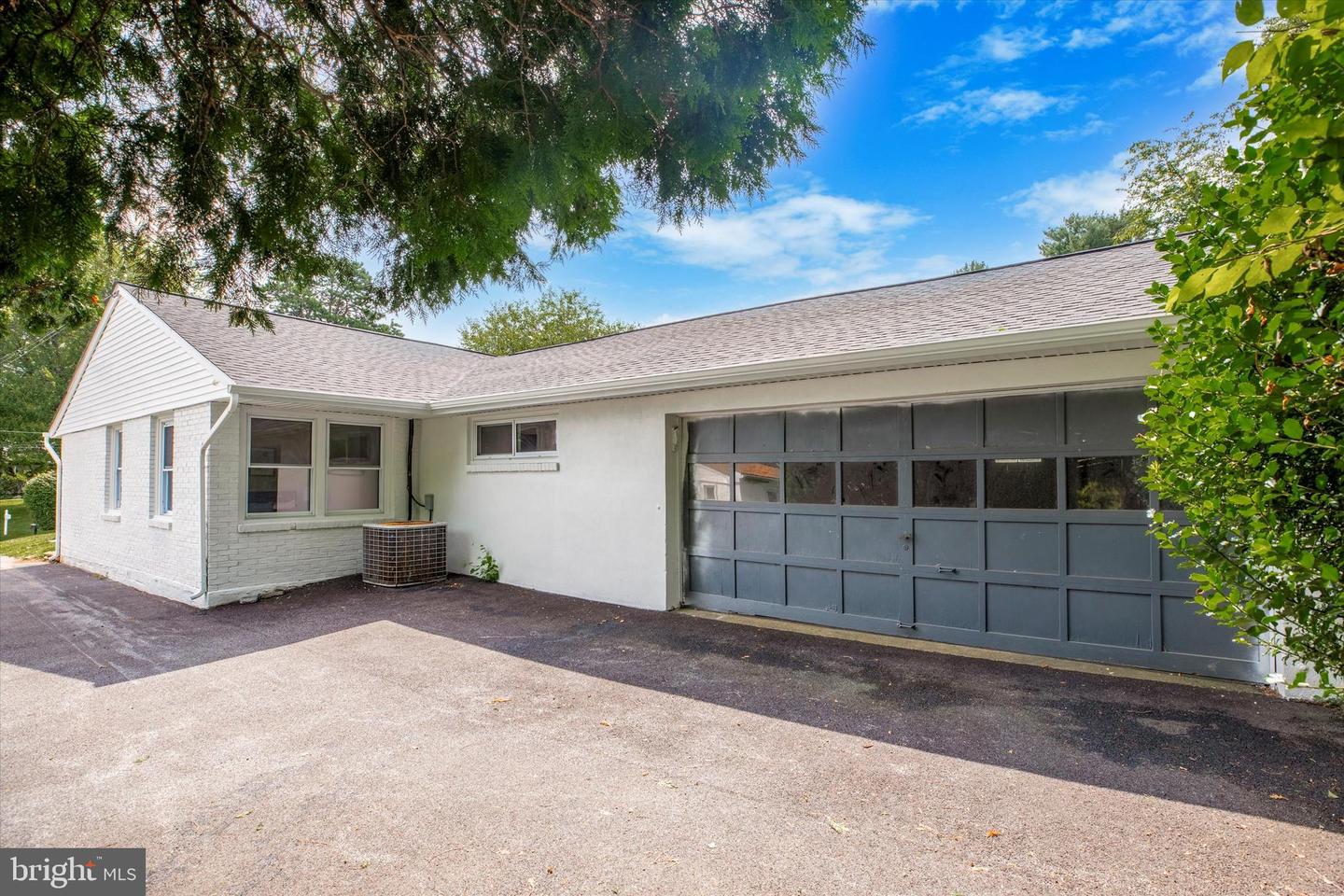 104 FURLONG AVE