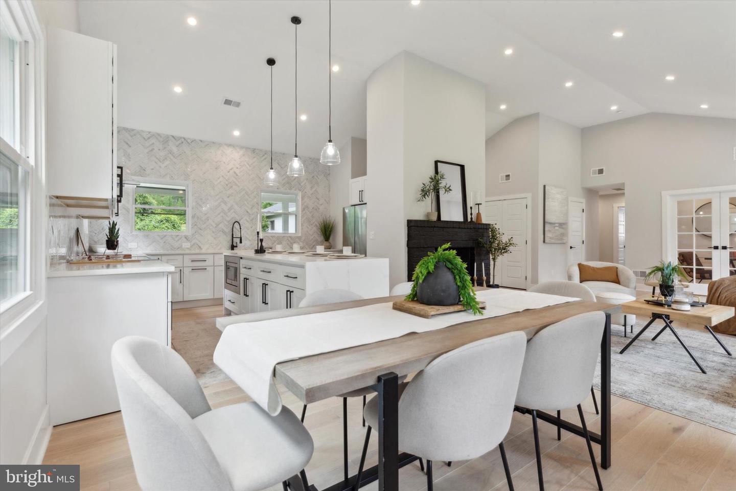 104 FURLONG AVE