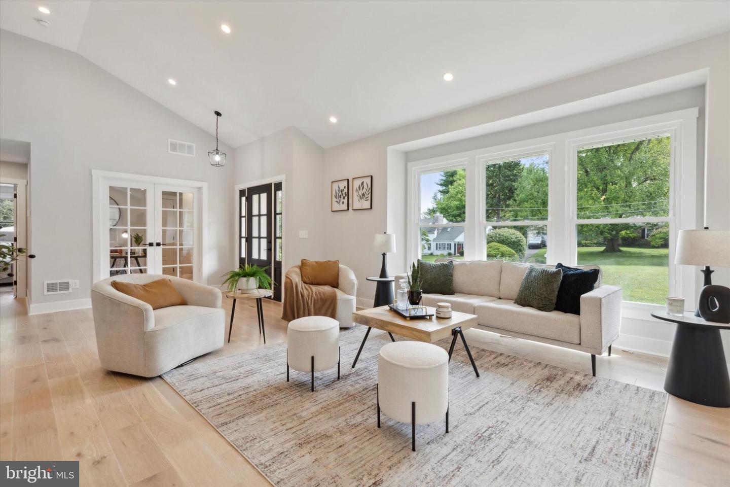104 FURLONG AVE