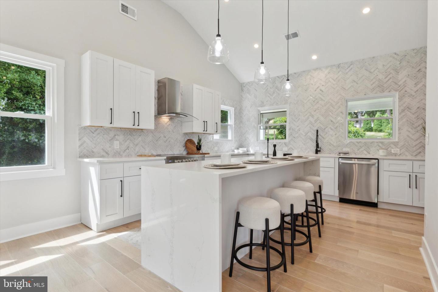 104 FURLONG AVE