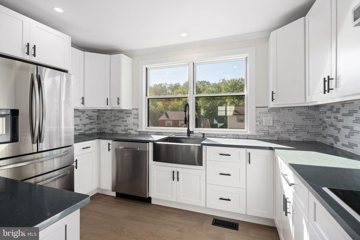 328 Francis Dr