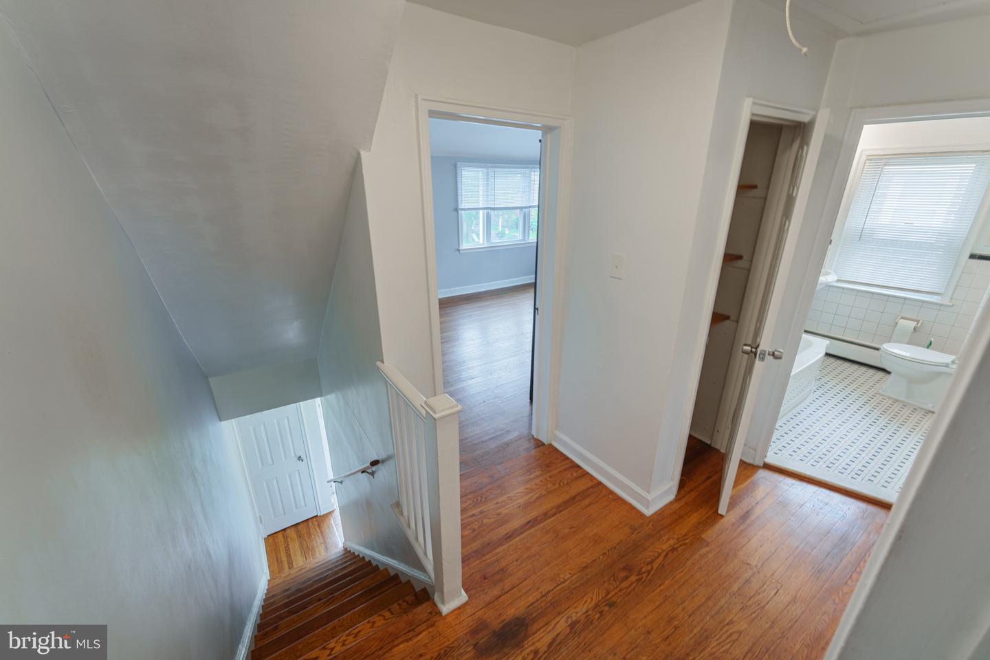 1035 COBBS ST #B