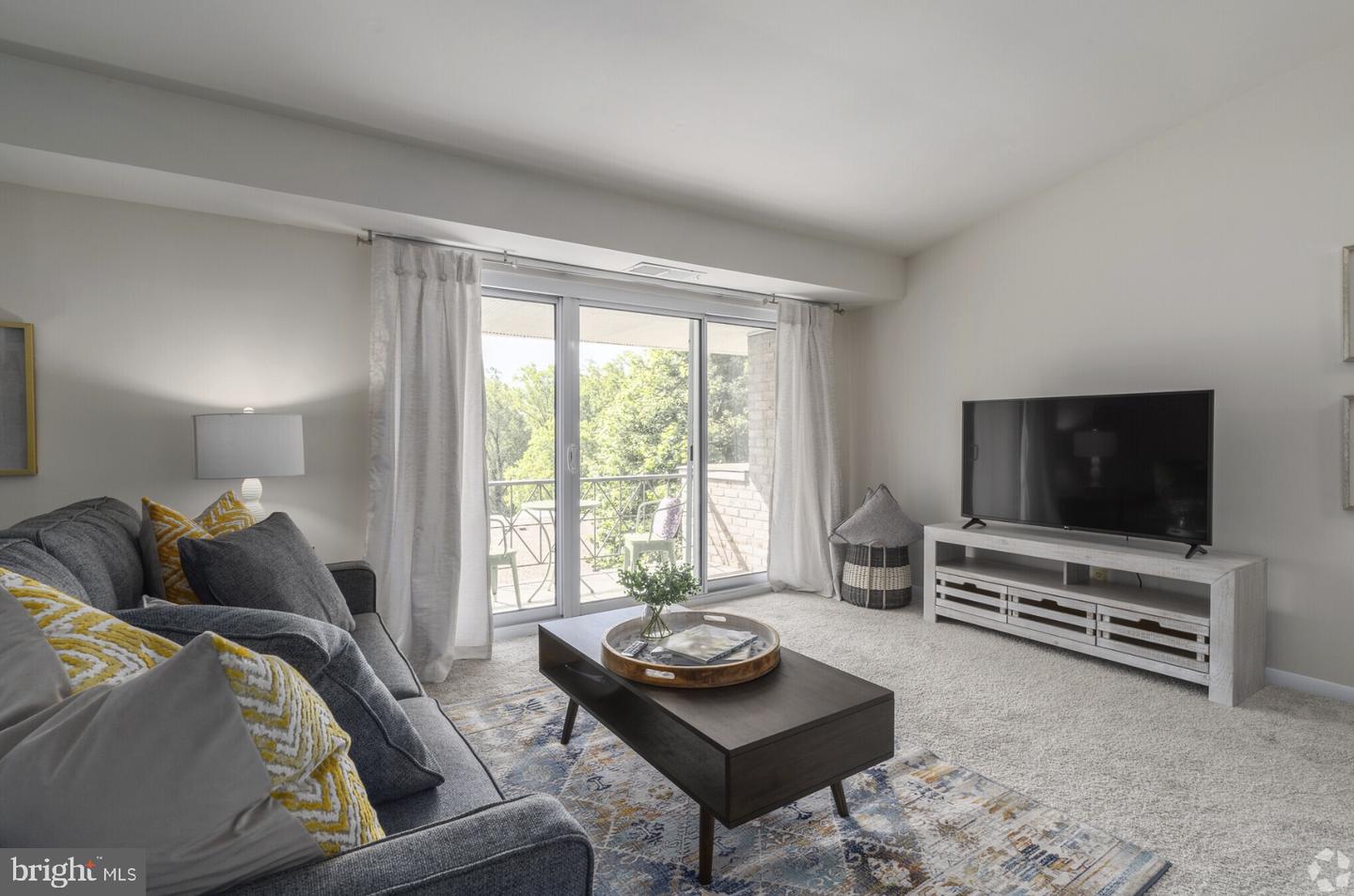284 IVEN AVE #2B-286-3B