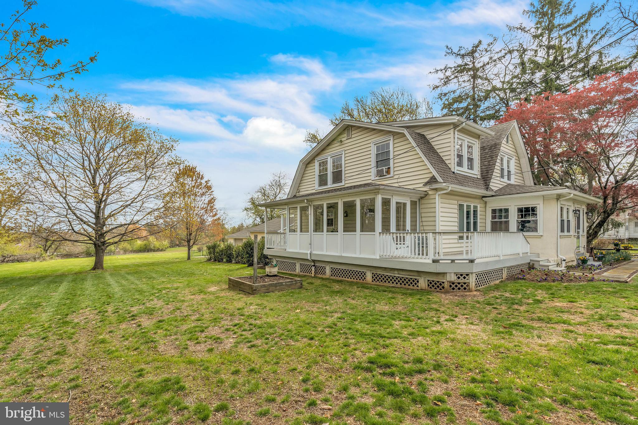 29 S New Middletown Rd