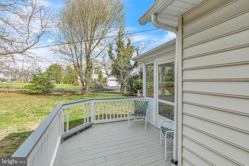 29 S New Middletown Rd