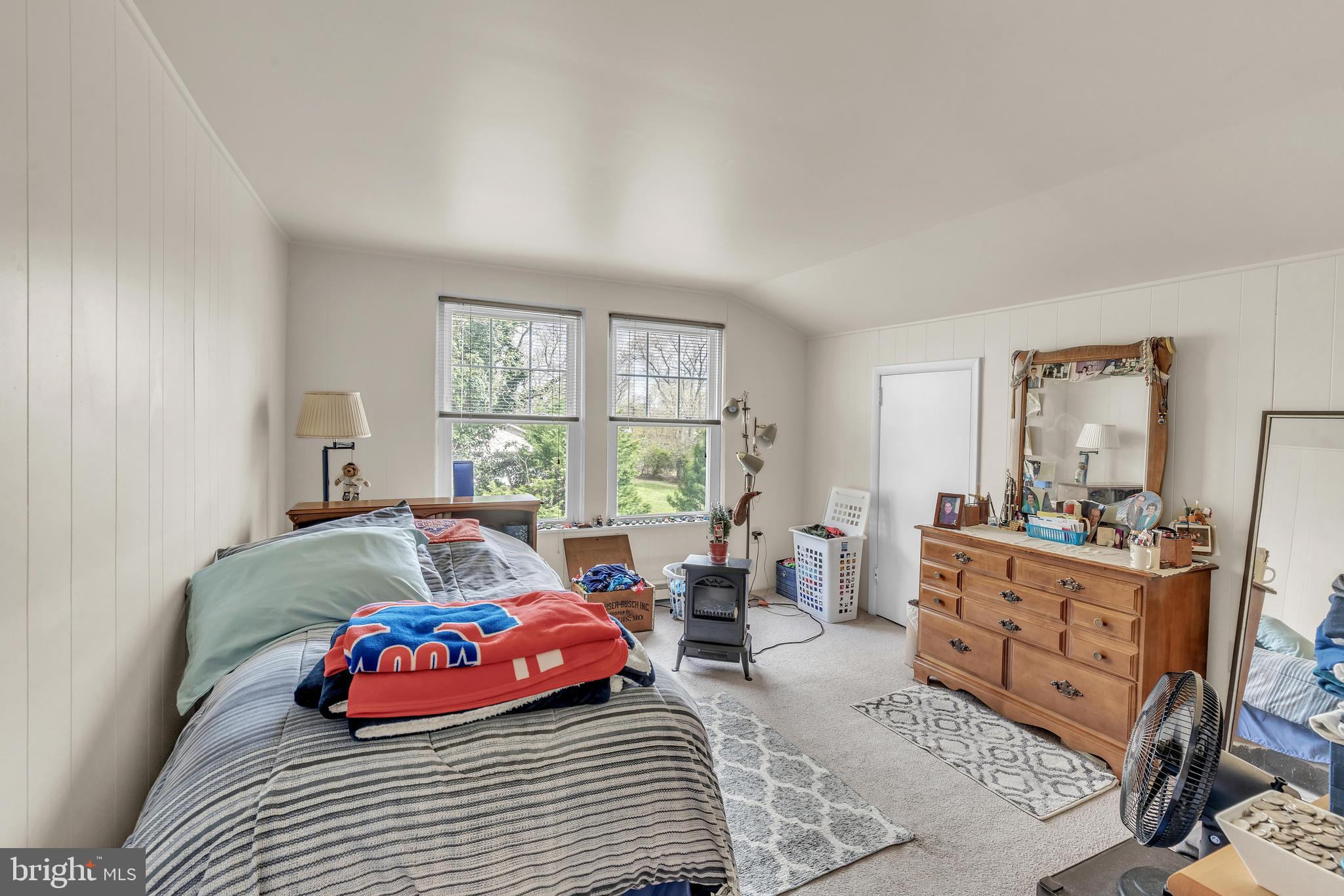 29 S New Middletown Rd