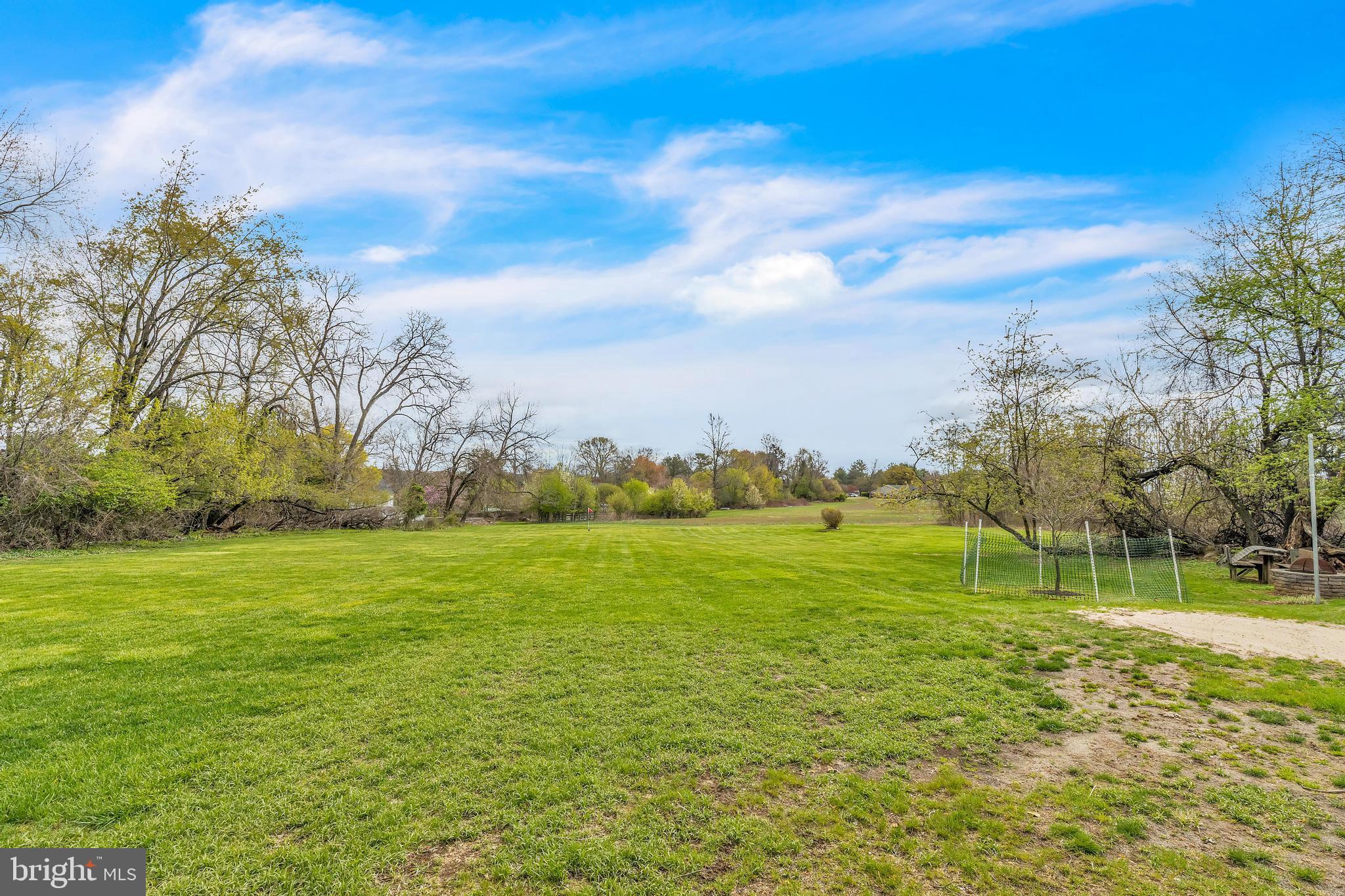 29 S New Middletown Rd