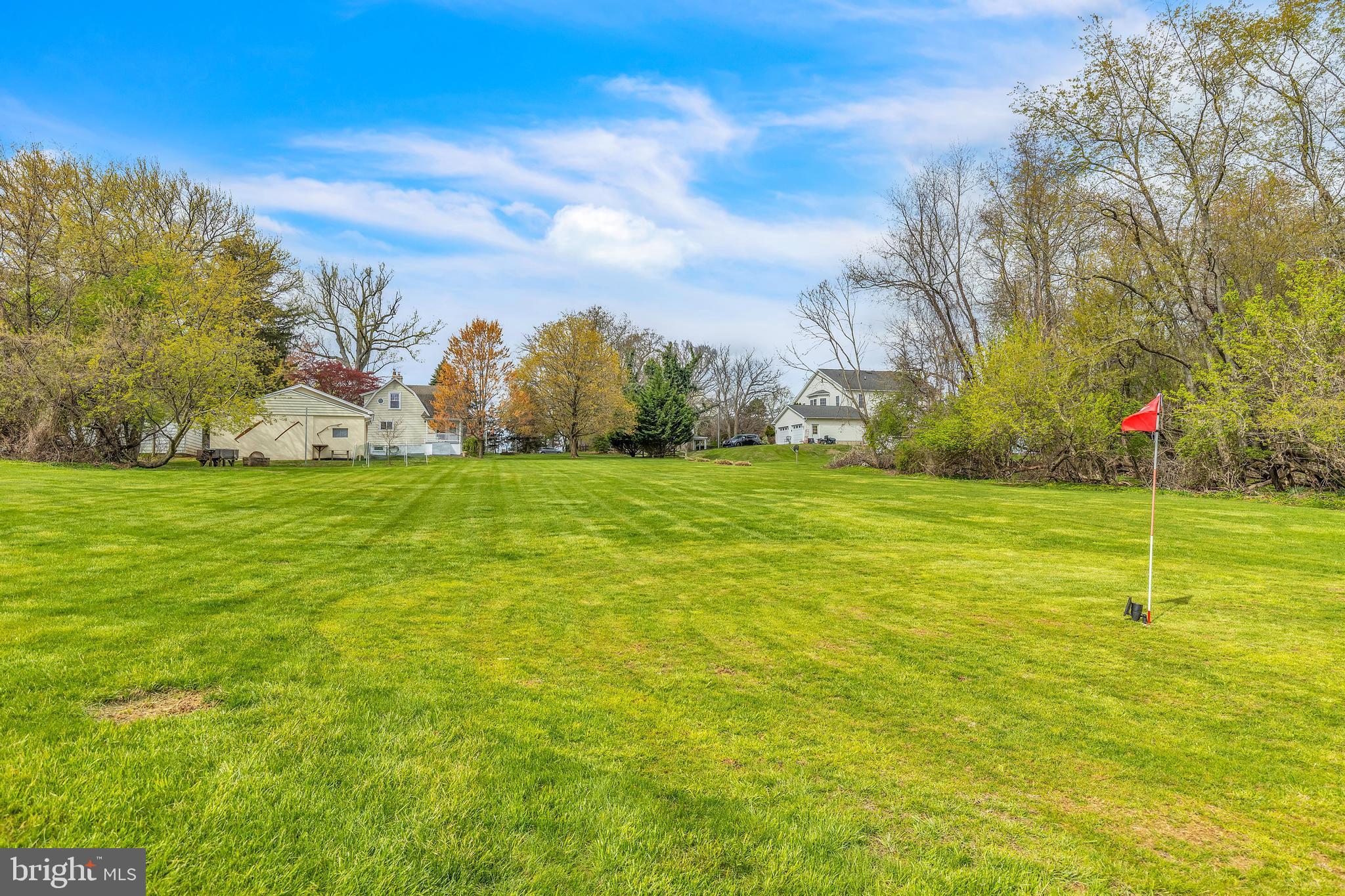 29 S New Middletown Rd