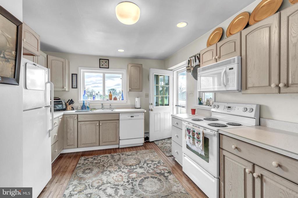 29 S New Middletown Rd