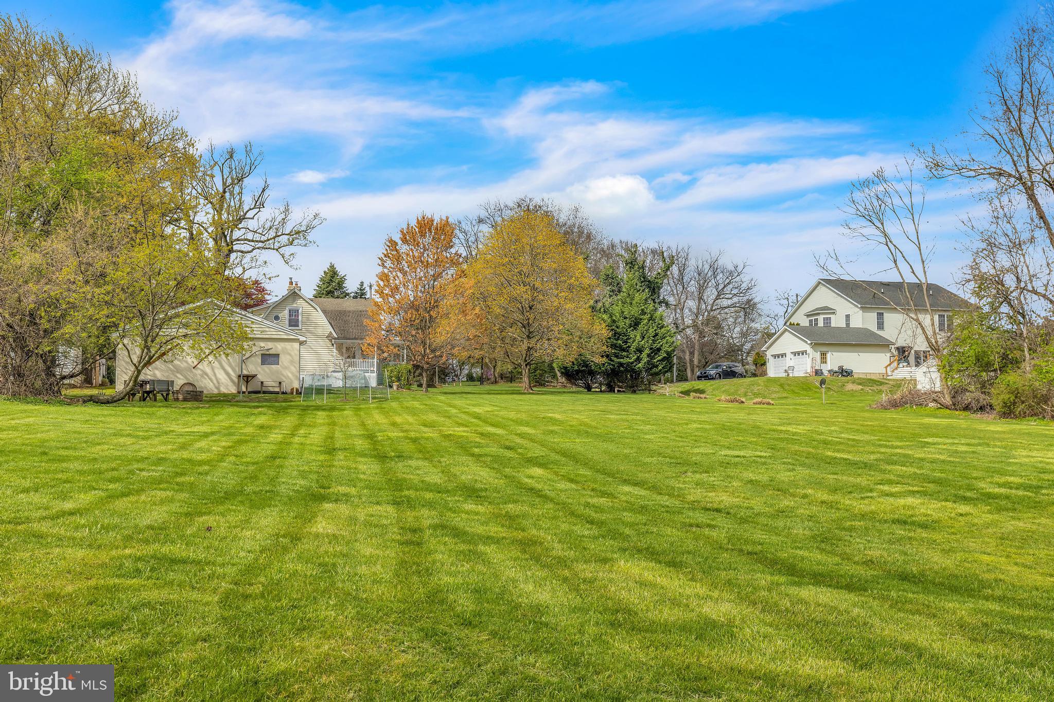 29 S New Middletown Rd