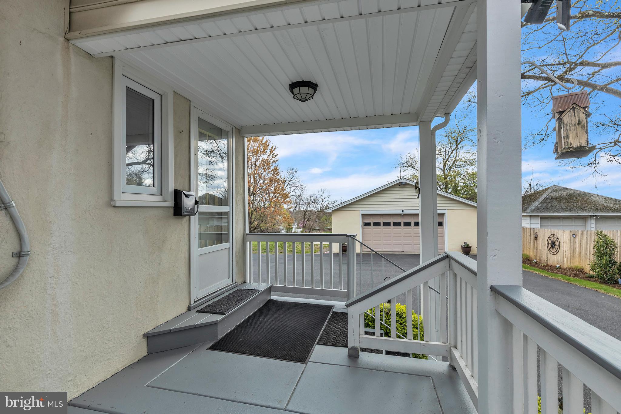 29 S New Middletown Rd