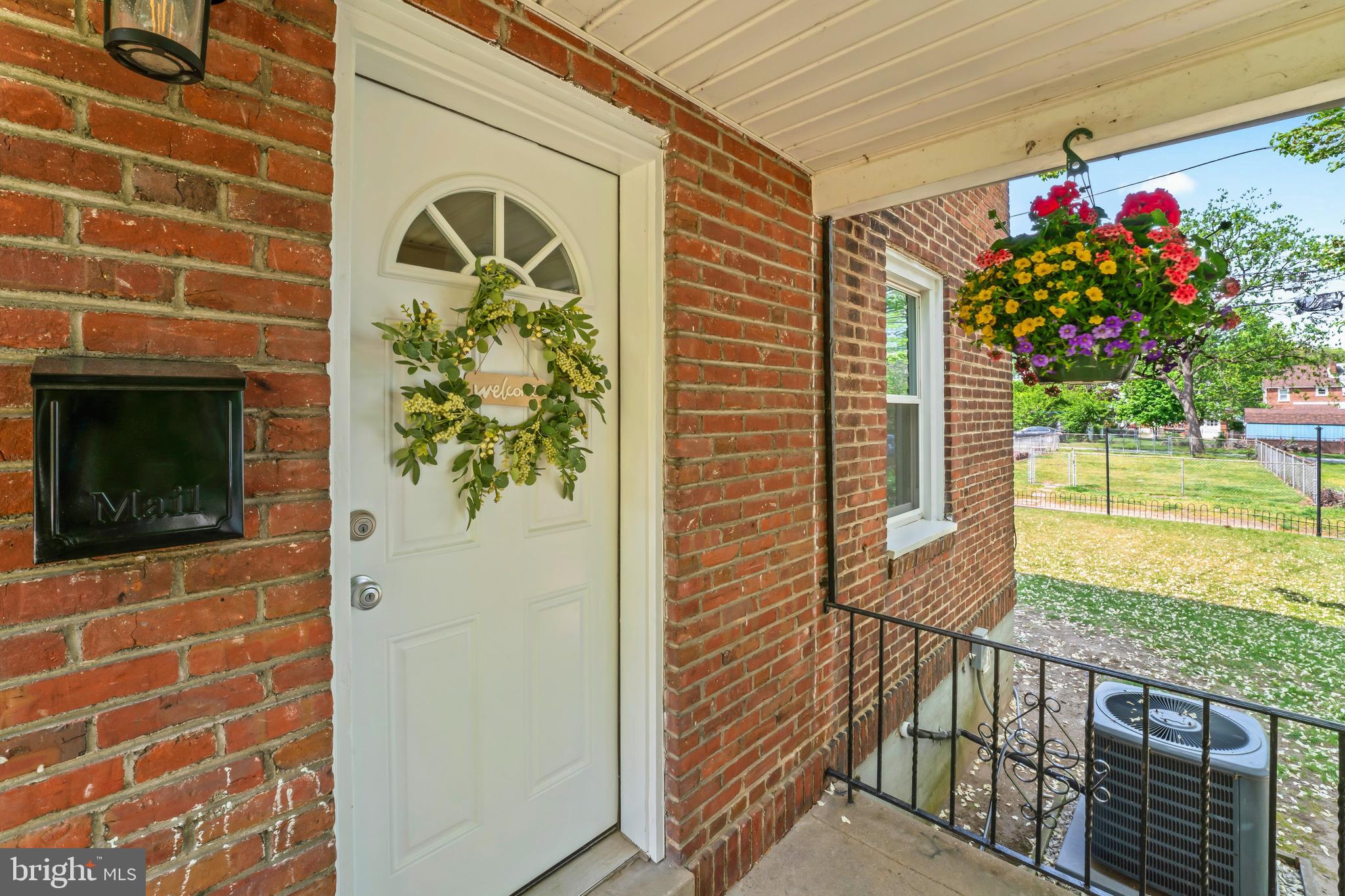 615 Jansen Ave