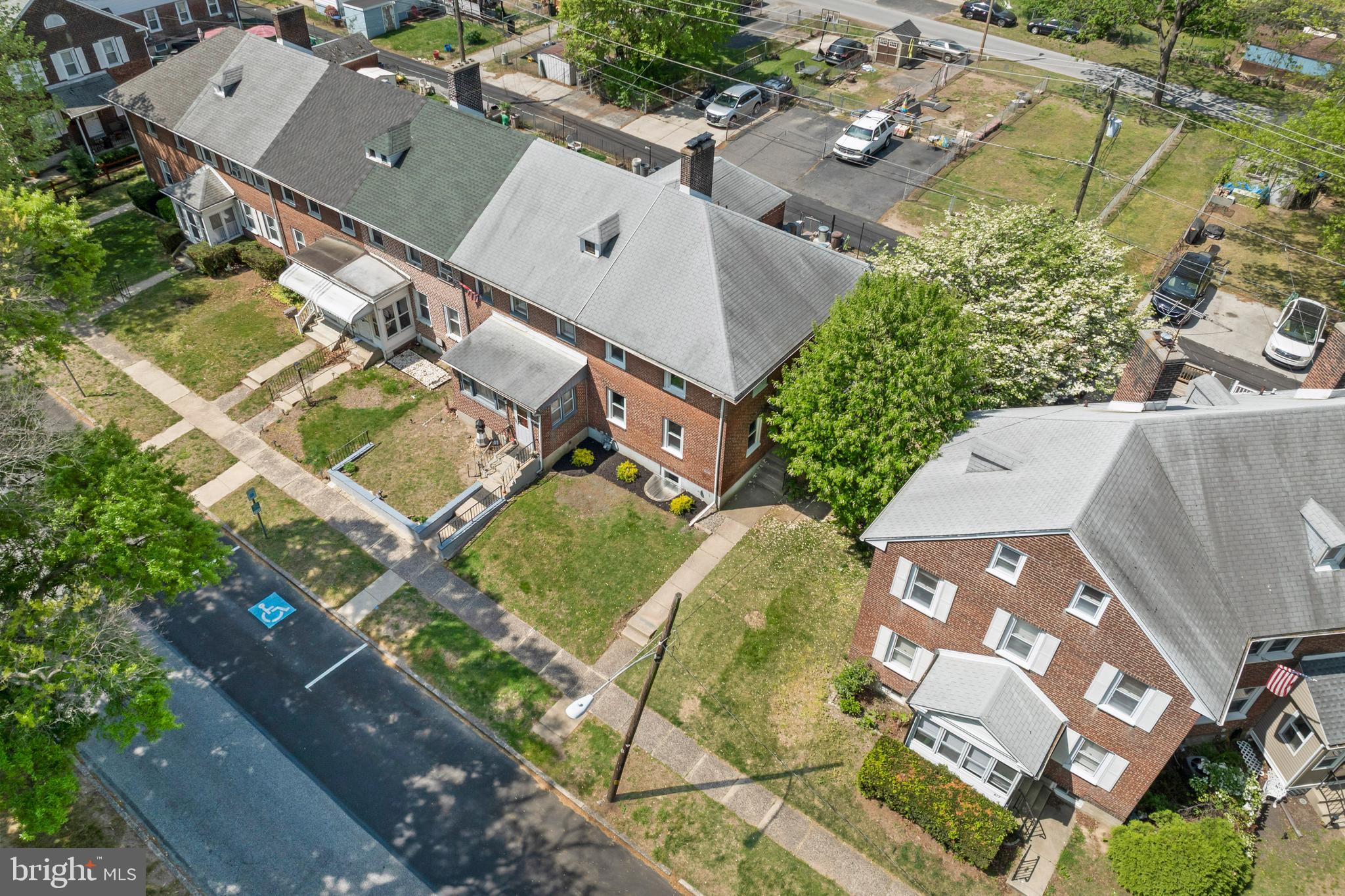 615 Jansen Ave