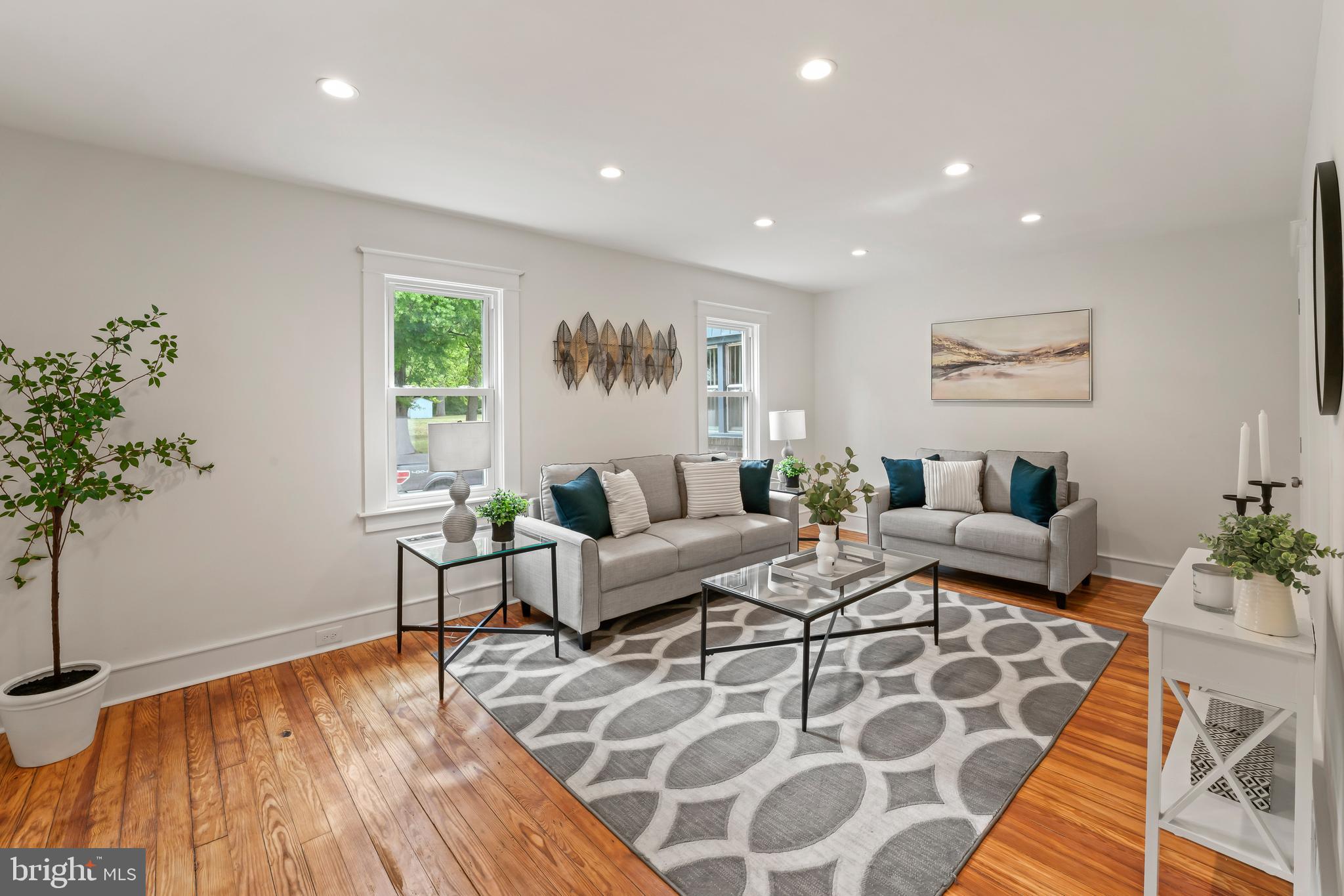 615 Jansen Ave