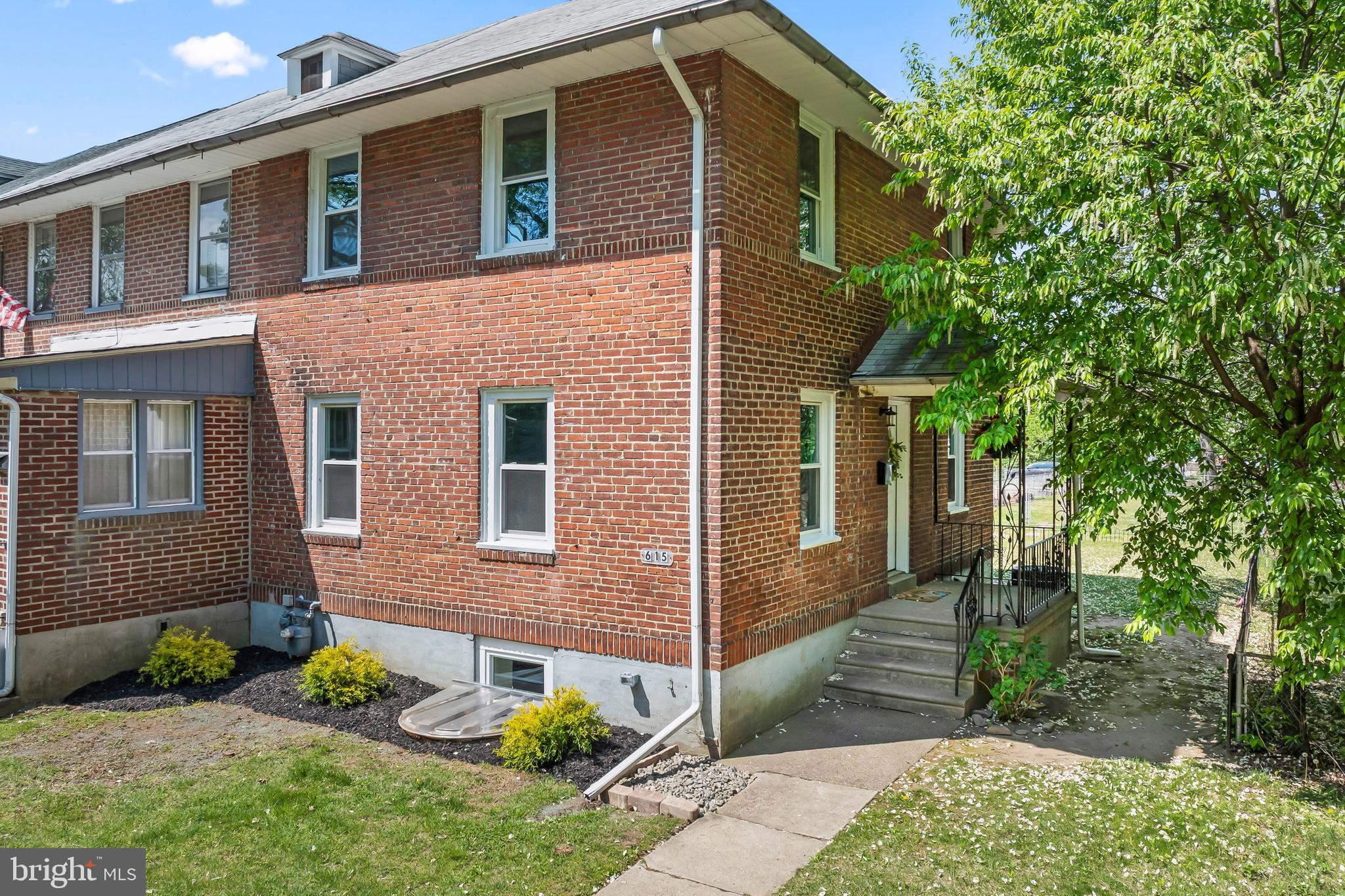 615 Jansen Ave