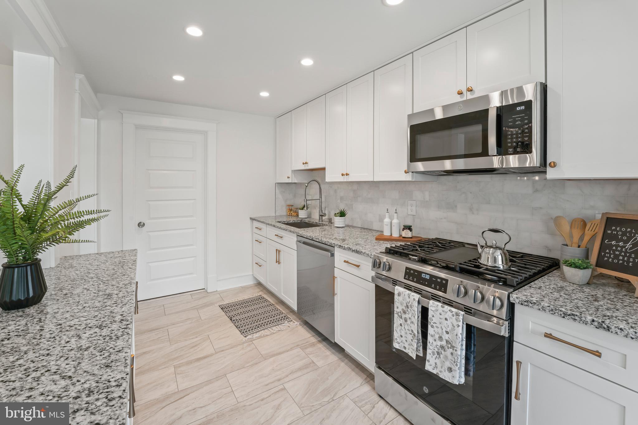 615 Jansen Ave