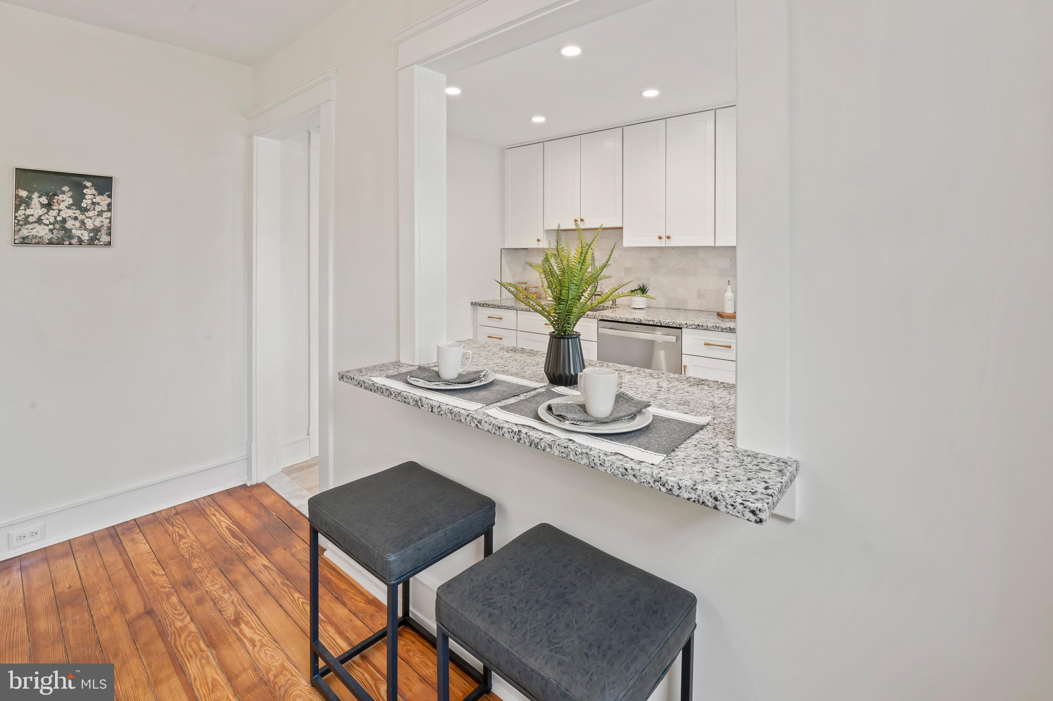 615 Jansen Ave