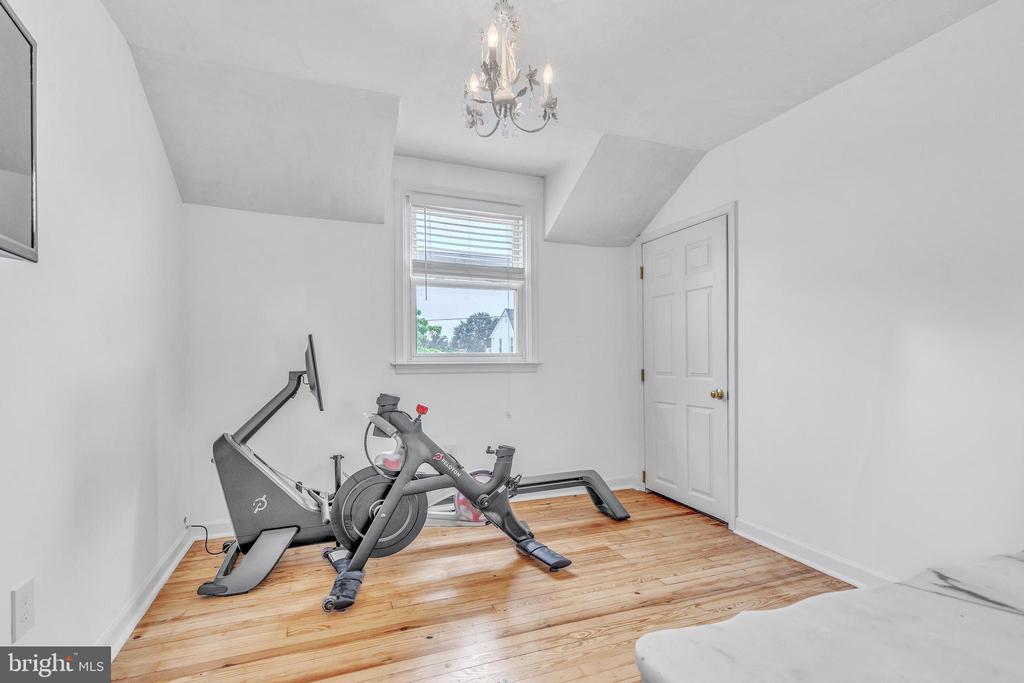 306 Gorsuch St #100