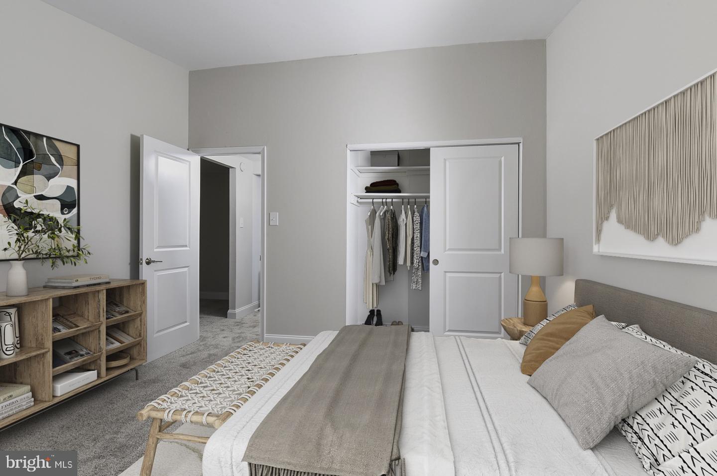284 IVEN AVE #1B-250-3D