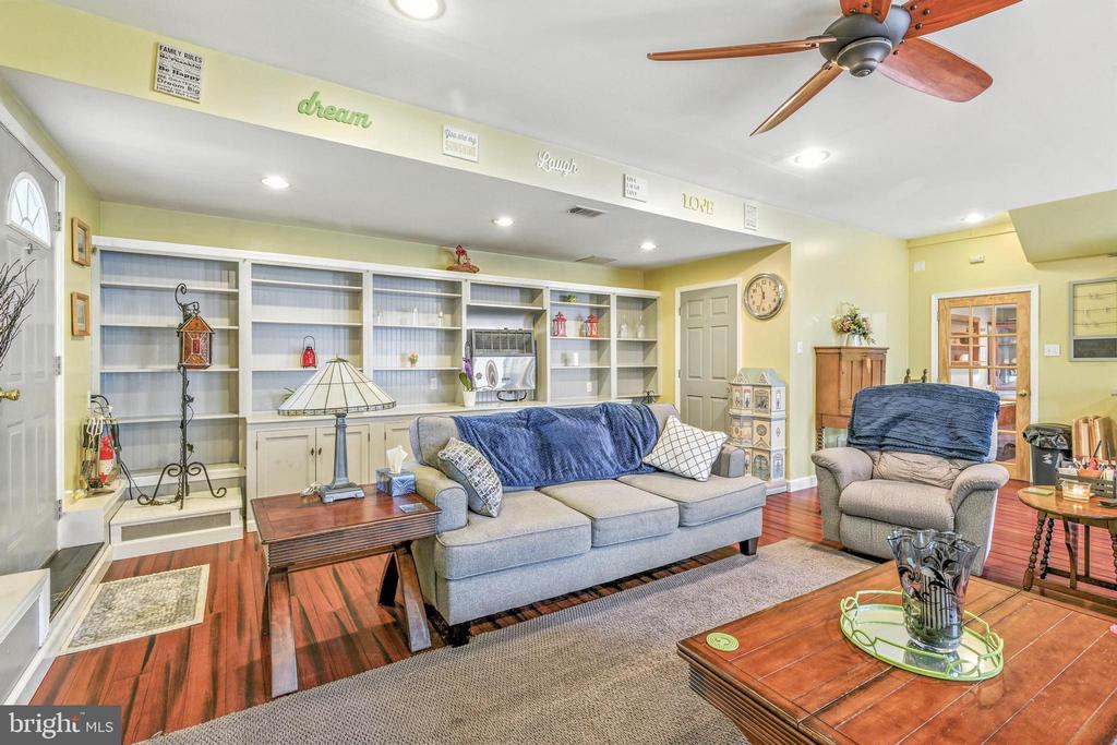1631 Holmes Ave
