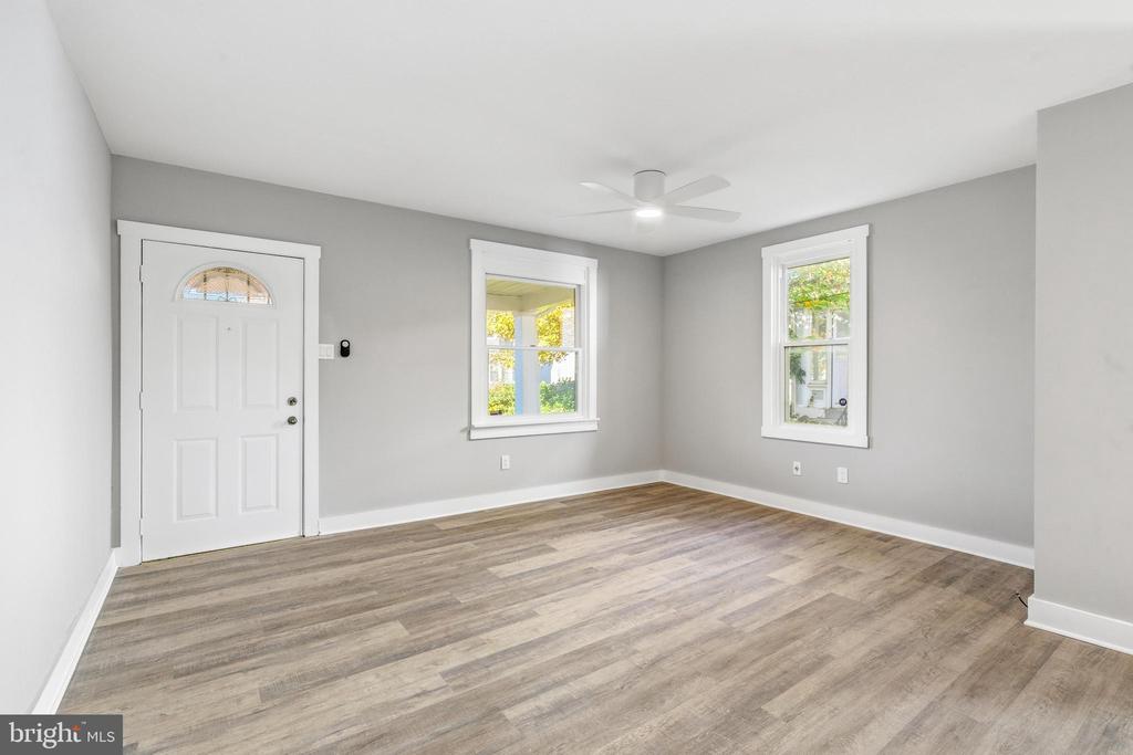 1637 HUDDELL