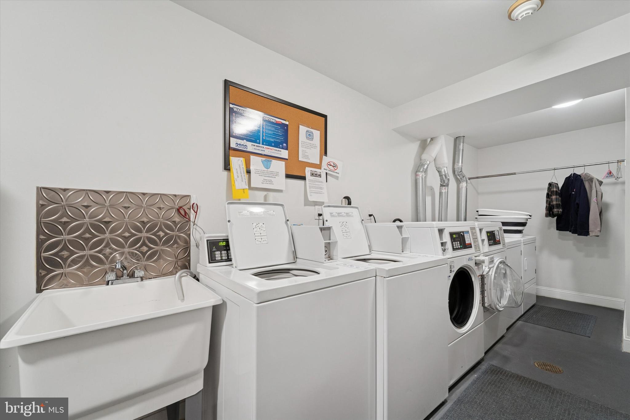 501 N PROVIDENCE ROAD 411