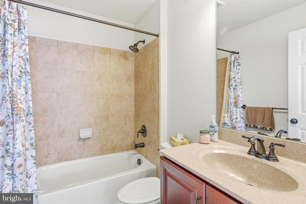309 CORVUS CIRCLE