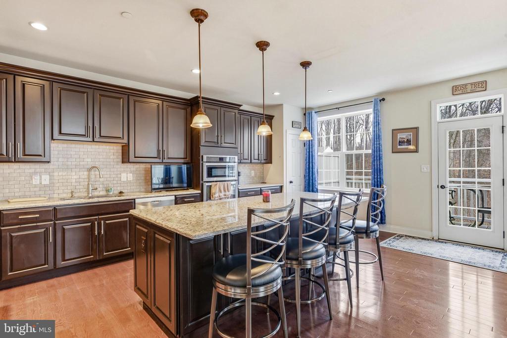 309 CORVUS CIRCLE