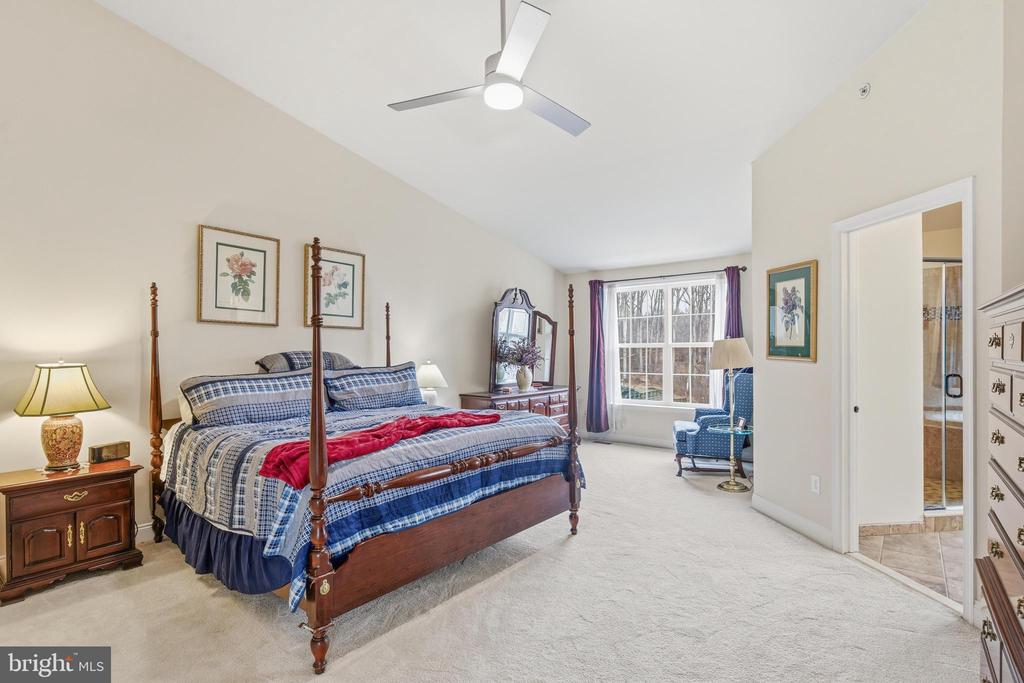 309 CORVUS CIRCLE