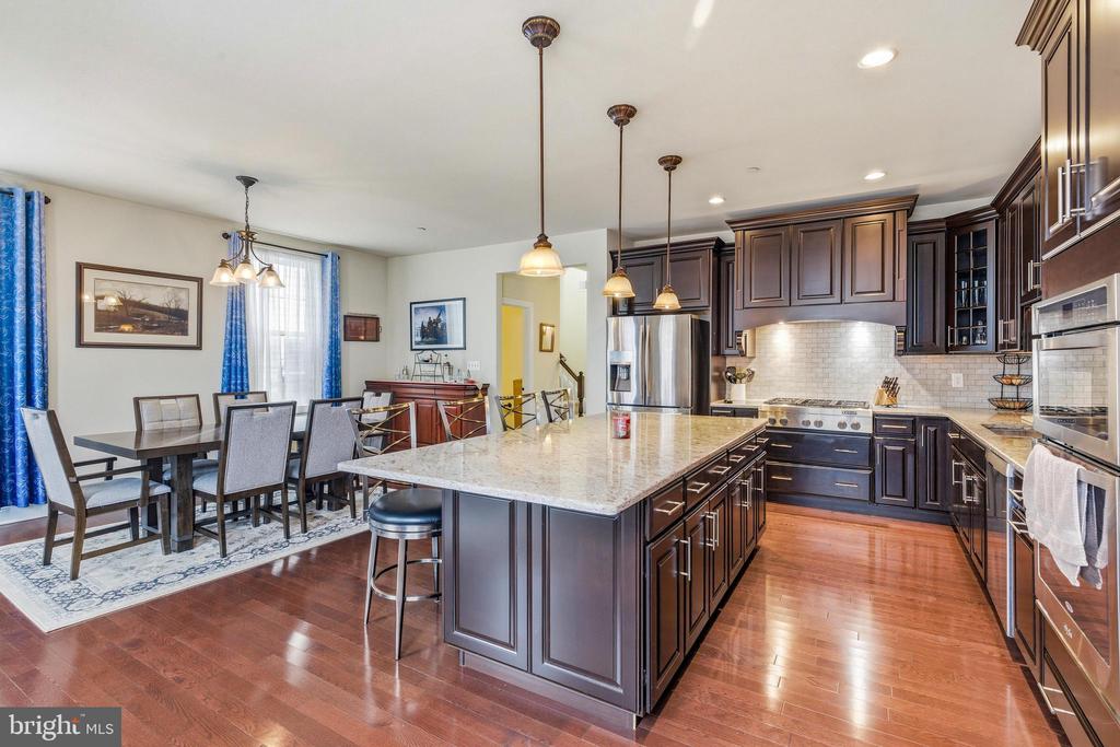 309 CORVUS CIRCLE