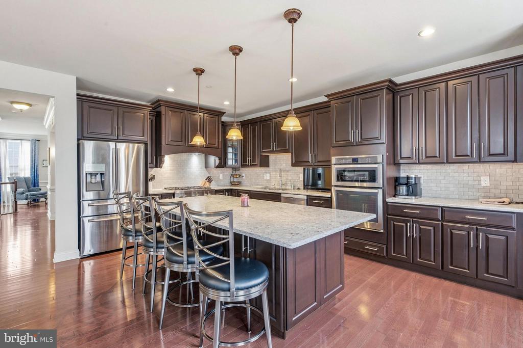 309 CORVUS CIRCLE