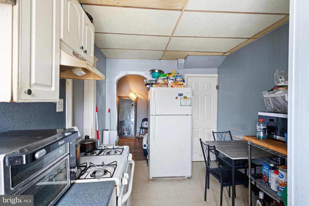 223 LONG LANE