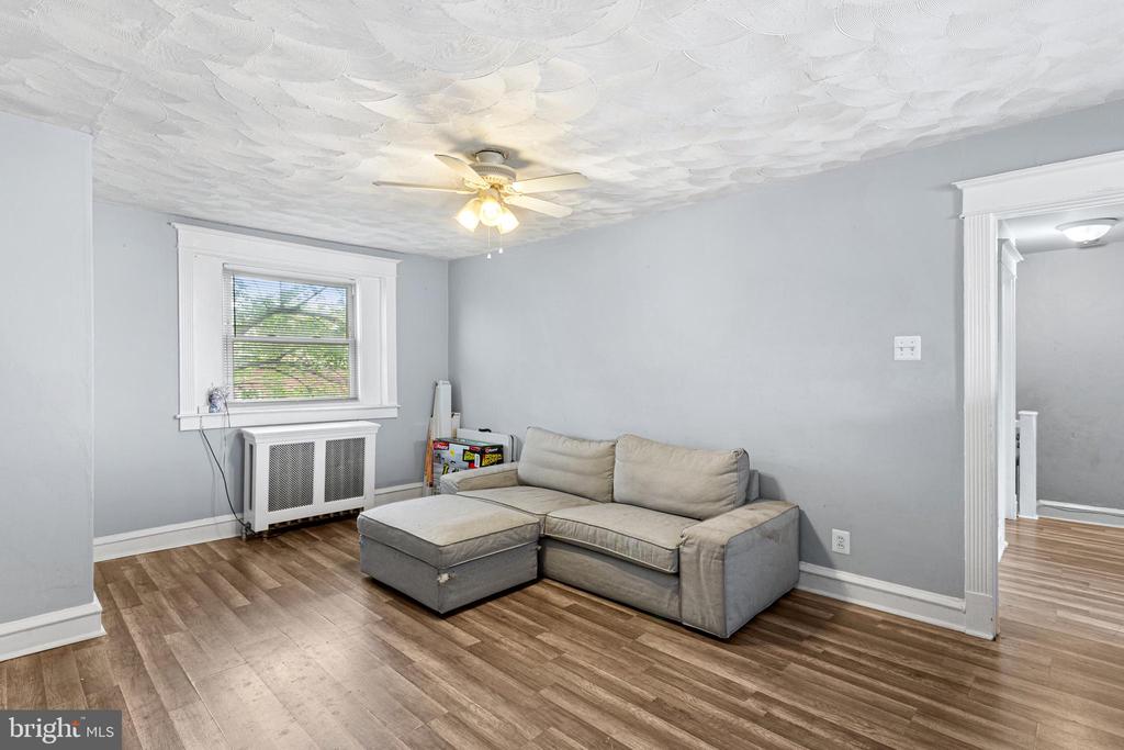 223 LONG LANE