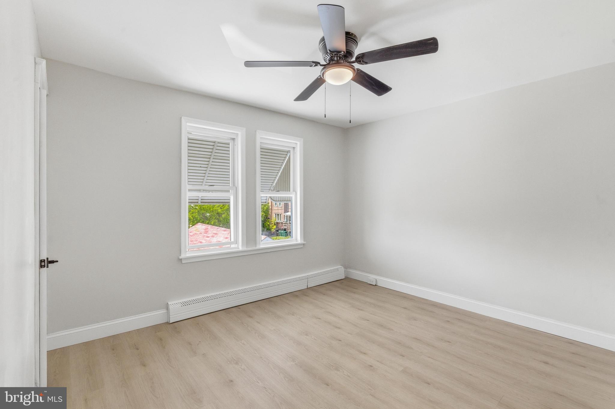 102 E OAK LANE