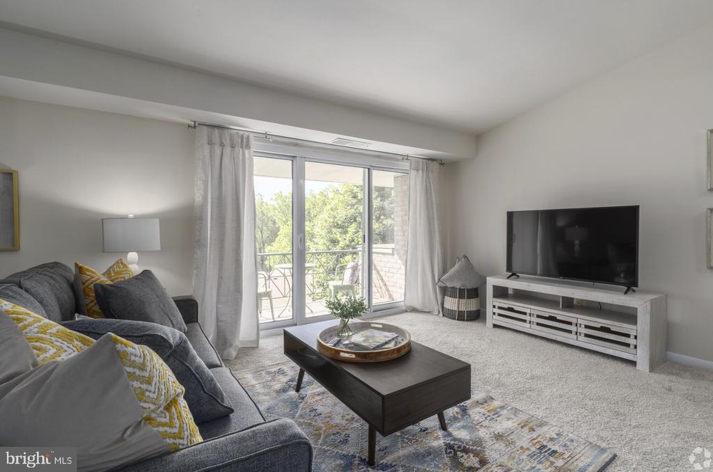 284 IVEN AVENUE 260-2B