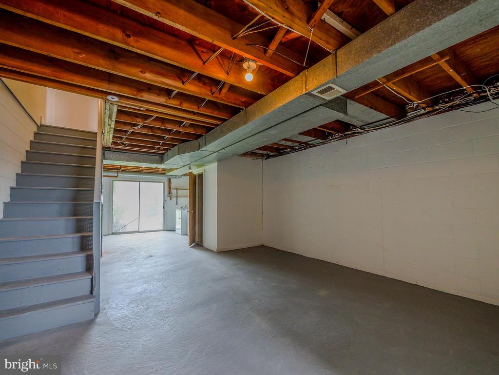 117 EAST LANE